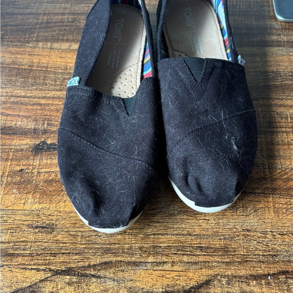 Toms Women's Black Slip-On Flats